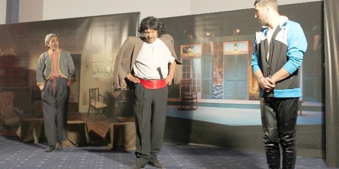 Ebb Sanat Merkezi’nden İlçe İlçe Tiyatro Gösterisi