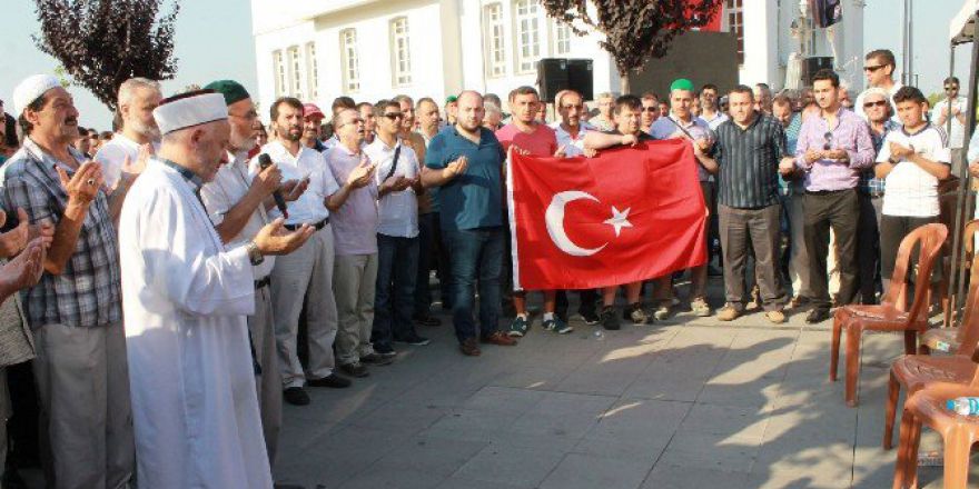 Yalova’da Şehitler İçin Gıyabi Cenaze Namazı Kılındı