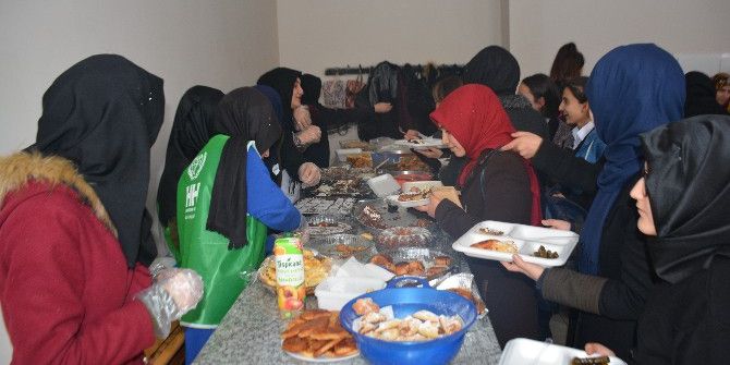 Tatvan’da Halepliler Yararına Yardım Kermesi