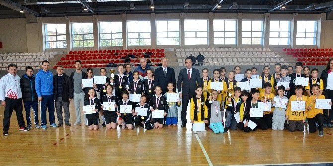 Okul Sporları Hentbol Müsabakaları Sona Erdi