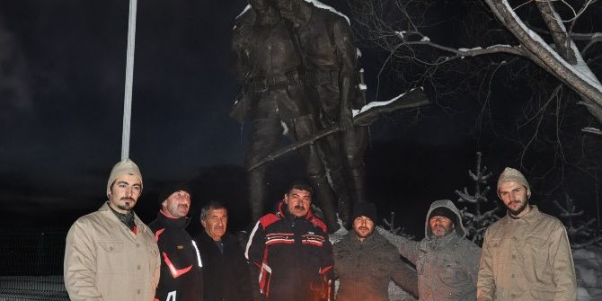 Sarıkamış’ta 90 Bin Şehit İçin Eksi 20 Derecede Saygı Nöbeti