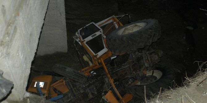 Traktör Dereye Uçtu: 1 Ölü