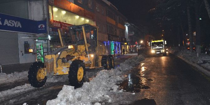 Tatvan’da Kar Temizleme Çalışması