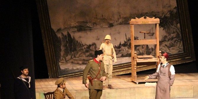 Bu Da Geçer Yahu Adlı Tiyatro Oyunu Sanatseverlerle Buluştu