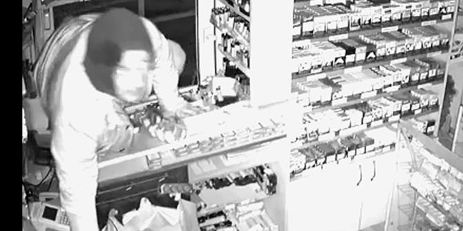 Market Faresi Kameraya Böyle Yakalandı...