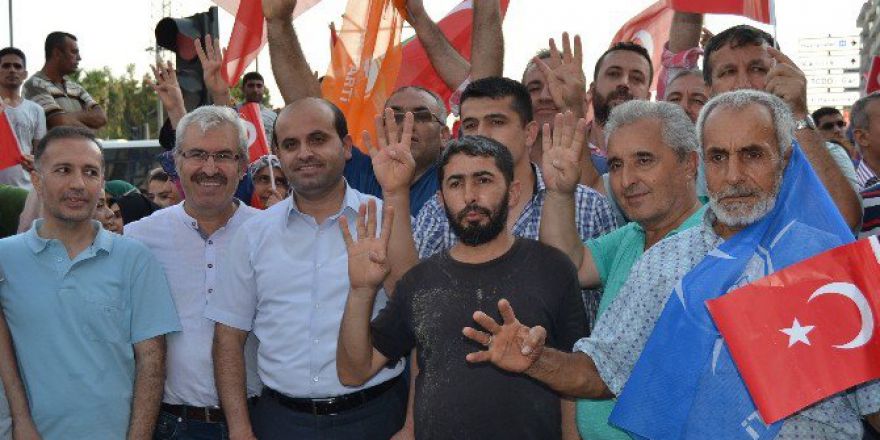 Adana’da “Milli İradeye Sahip Çıkma Yürüyüşü”
