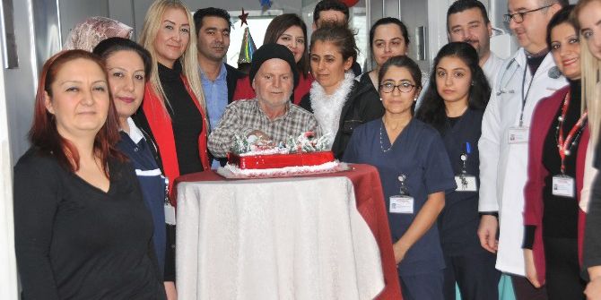 Onkoloji Hastalarına Müzikli Yılbaşı Kutlaması