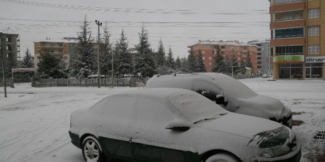 Ankara-konya Karayolu Kar Yağışı Nedeniyle Ulaşıma Kapandı