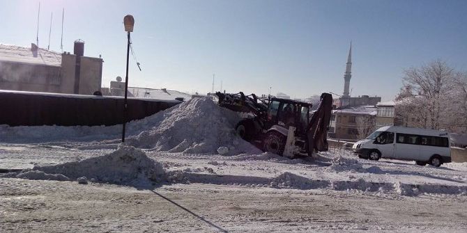 Özalp İlçesinde Karla Mücadele Çalışması