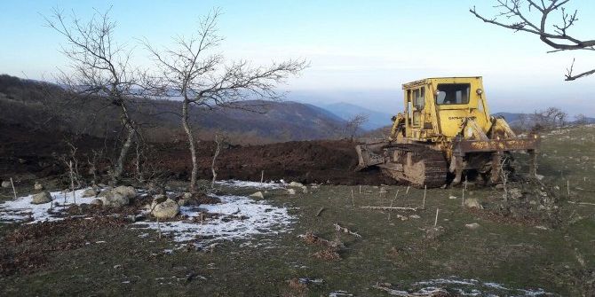 Hacet Mahallesine Hayvanlar İçin İçme Suyu Göleti Yapılıyor
