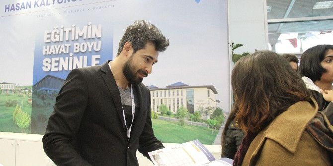 Akdeniz’de Düzenlenen Fuarlarda Üniversiteler Öğrencilerle Buluştu