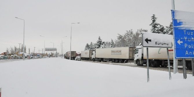 Trafiğe Kapalı Kalan Afyonkarahisar-konya Yolu 12 Saat Sonra Açıldı