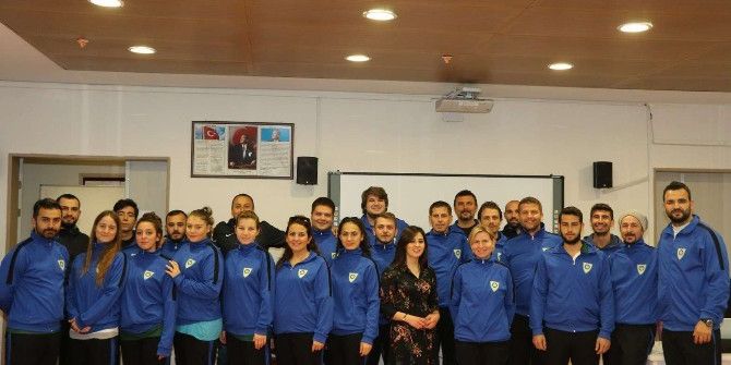 Belediyespor’un Antrenörlerine Eğitim