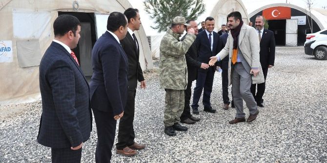 Yeni Kaymakam Yosunkaya, İlk Ziyaretini Çadır Kentte Yaptı