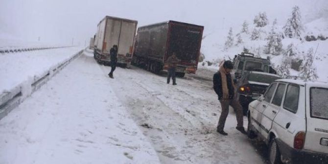 Kahramanmaraş’ta Ulaşıma Kar Engeli