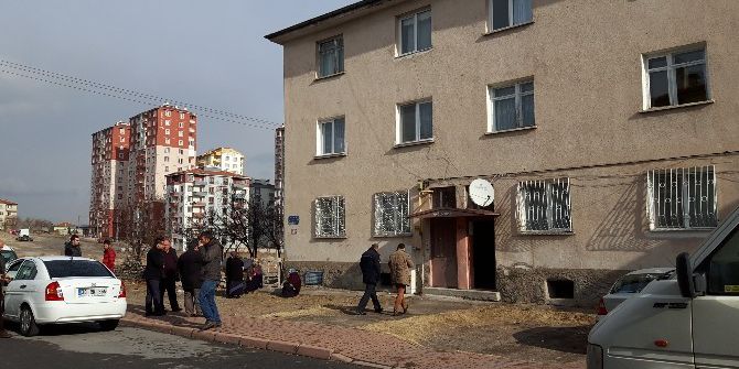 Yalnız Yaşayan Adam Evinde Ölü Bulundu