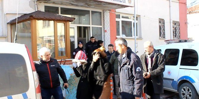 Tavşanlı’da 3 Kadın Hırsız Yakalandı