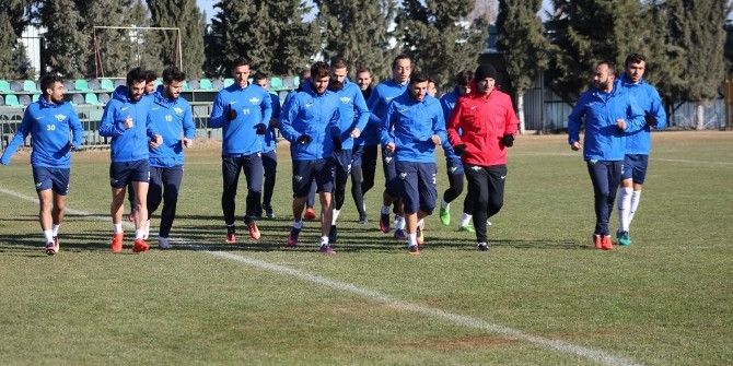 Akhisar Belediyespor, Kupa Maçı Hazırlıklarını 1 Günde Tamamladı