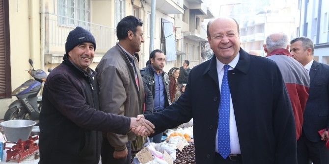 Efeler Belediye Başkanı Özakcan Salı Pazarı’nı Ziyaret Etti