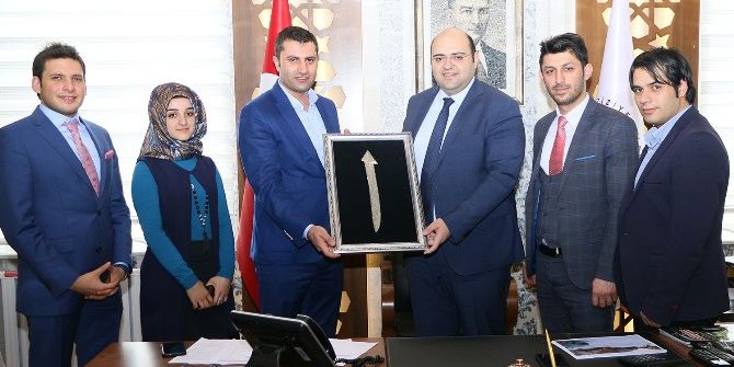 Başkan Orhan, Ak Gençleri Ağırladı