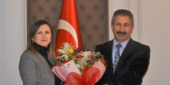 Ak Parti Kadın Kolları Üyelerinden İl Emniyet Müdürlüğüne Başsağlığı Ziyareti