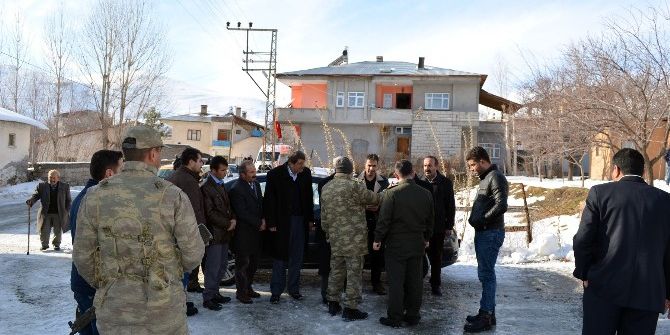 El-bab Şehidinin Baba Evinde Yas