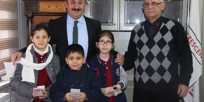 Elazığ’da Öğrenciler, Halep İçin 18 Bin 890 Lira Topladı