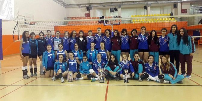 Nkü Bayanlar Voleybol Takımı Şampiyon Oldu