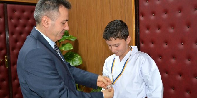 Vali Elban, Karate Avrupa İkincisi Ödüllendirildi