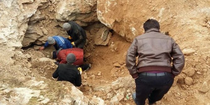 Kayalıklarda Sıkışan Köpeği Afad Ekipleri Kurtardı