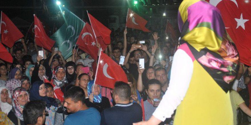 Aydın’da Demokrasi Nöbeti Devam Ediyor