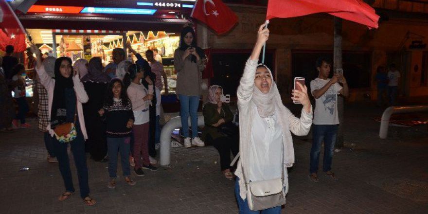 Irak Ve Suriyelilerden Darbeye Tepki