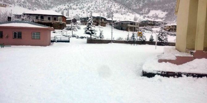 Tufanbeyli’de Kar Esareti