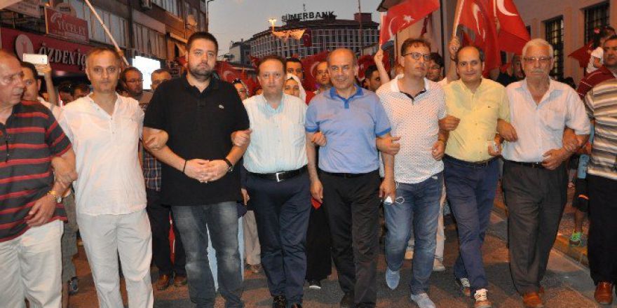 Balıkesir’de Demokrasi Yürüyüşü