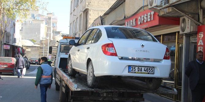 Park Yasağına Uymayan Araçlar Otoparka Çekiliyor