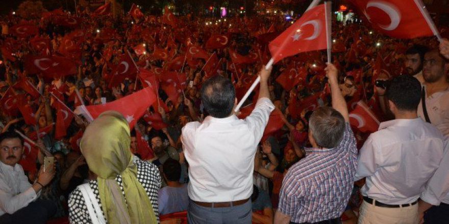 Uşak’ta Milli İrade Mitingi