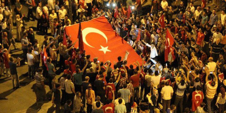 Konya’da Darbe Girişimine Tepkiler