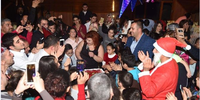 Adanalı Engellilerden Erken Yılbaşı Kutlaması