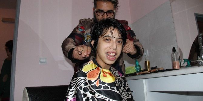 Manisalı Berberlerden Alkışlanacak Hareket