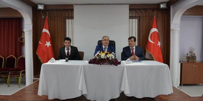 Vali Nayir, Okul Müdürleri Ve Okul Aile Birliği Başkanlarıyla Bir Araya Geldi