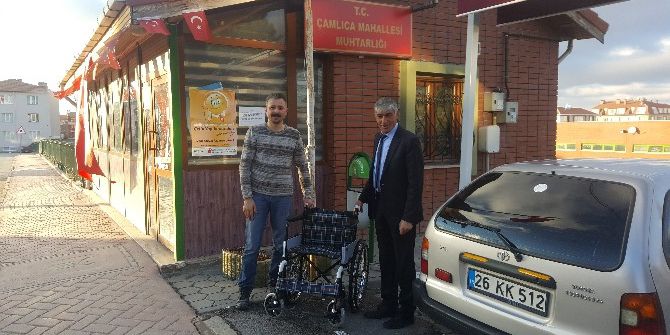 Düş Bahçesi Çoçukları’ndan Tekerlekli Sandalye Bağışı