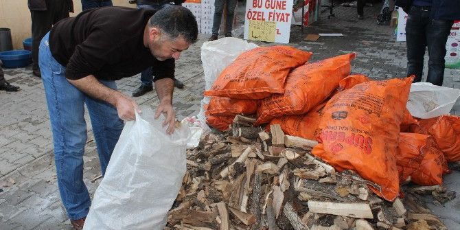 Hayırsever Vatandaştan Suriyeli Ve Iraklı Vatandaşa Yardım