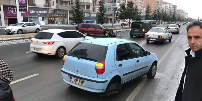 Niğde’de Zincirleme Kaza