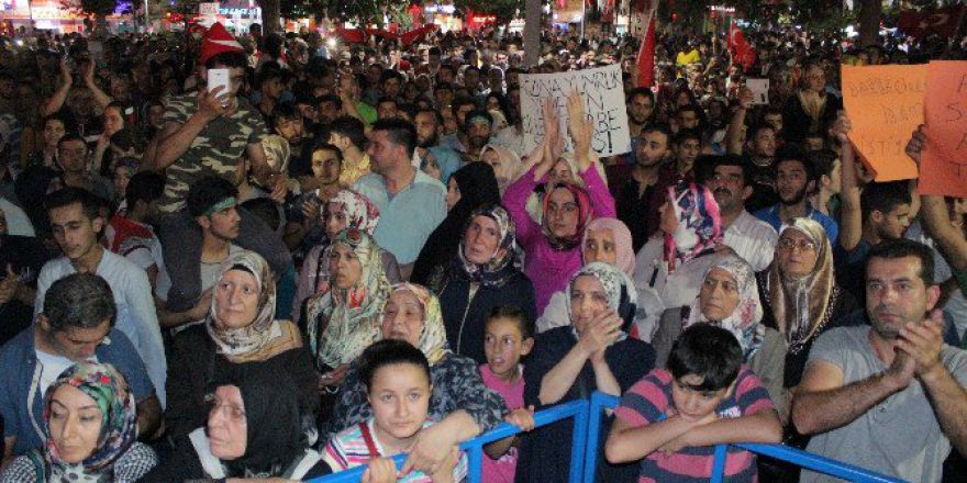 Elazığ’da Darbe Girişimine Tepkiler Devam Ediyor