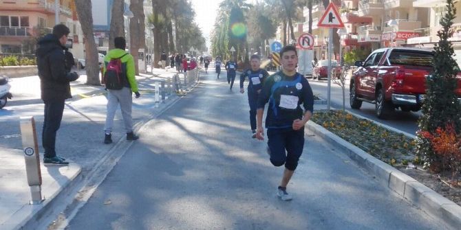 Milaslılar Atatürk İçin Koştu