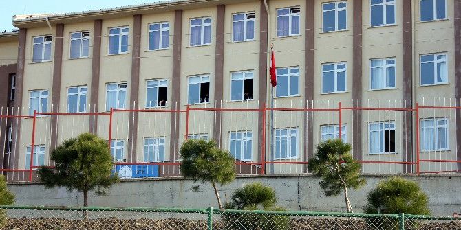 Silivri’de İlkokul Öğrencilerinden Askerlere Destek