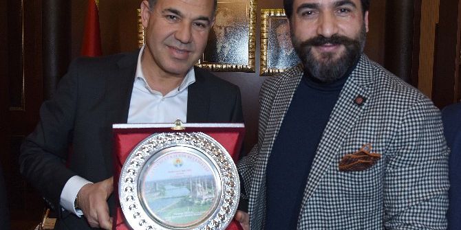 “Otomotiv Sektöründe Yerli Üretim Gönülden Desteklenmeli”