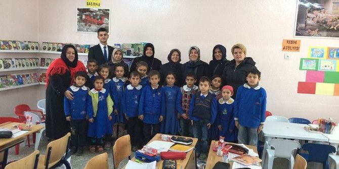 Ak Kadınlar Köy Okullarını Ziyaret Etti