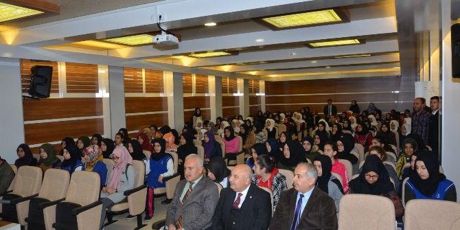 Prof. Dr. Gönüllü İmam Hatip Öğrencileriyle Bir Araya Geldi