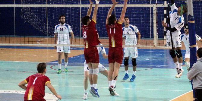 İstanbul Esenyurt Üniversitesi Voleybol Takımı 1. Lig’de